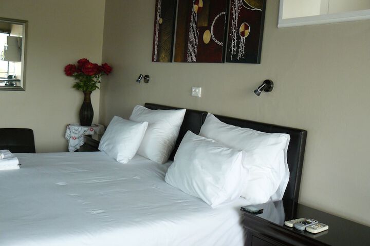 Room 5 of 119