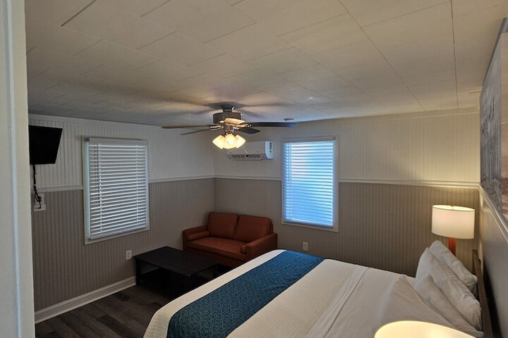 Room 21 of 147