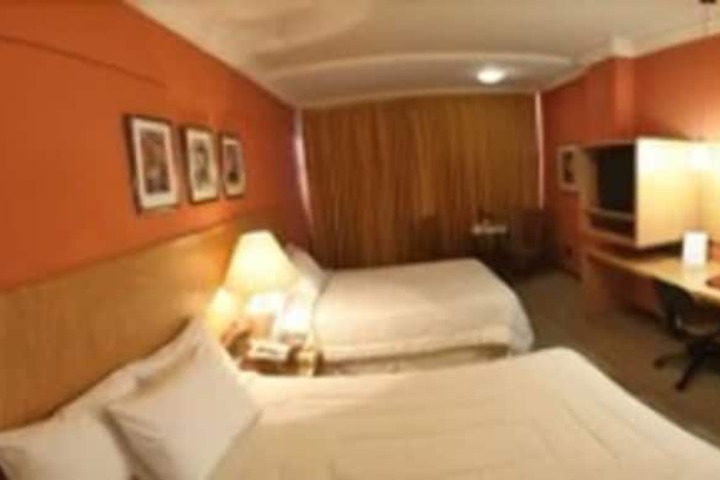 Room 15 of 29