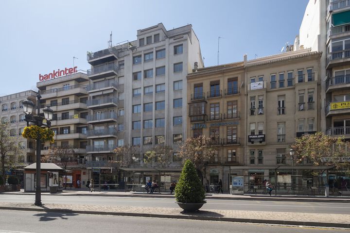 Hotel 5 of 6