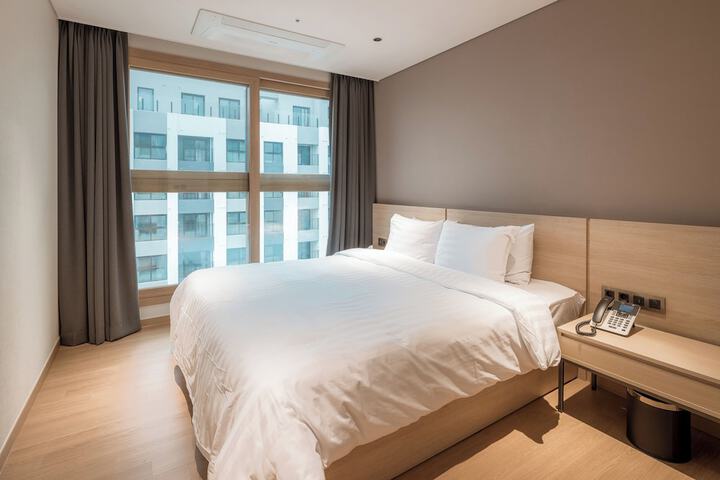 Room 21 of 106
