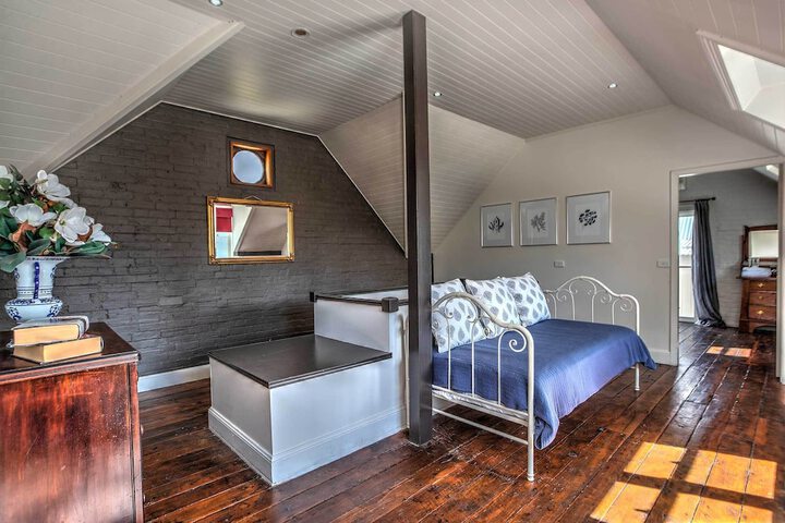 Room 4 of 51