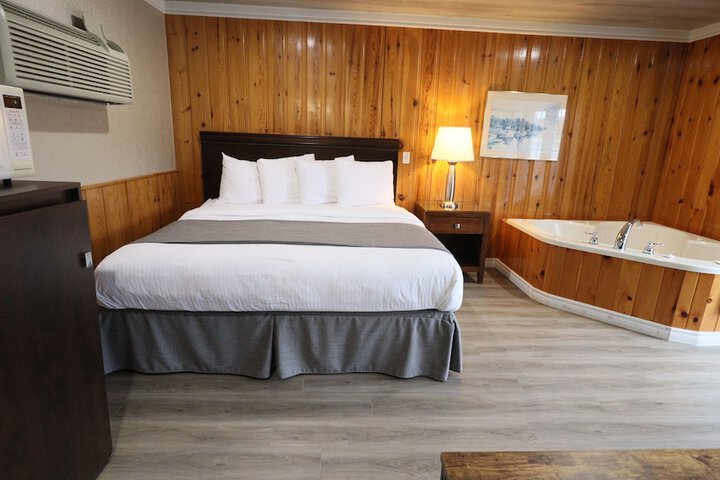 Classic Queen Bed (54 of 63)