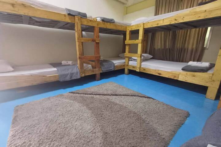 Room 3 of 38