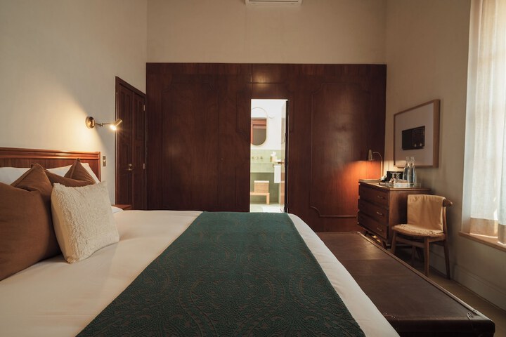 Room 72 of 222