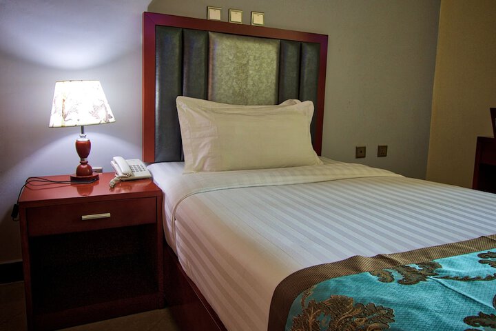 Room 11 of 49