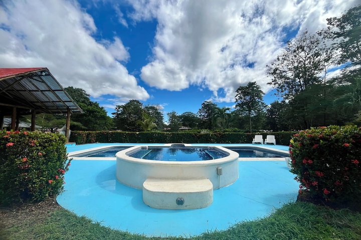 Pool 21 of 40