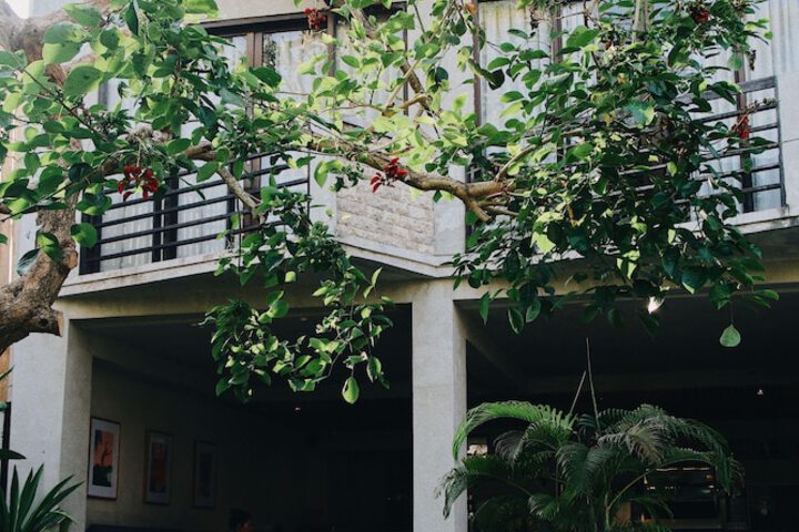 Hotel Exterior 64 of 73