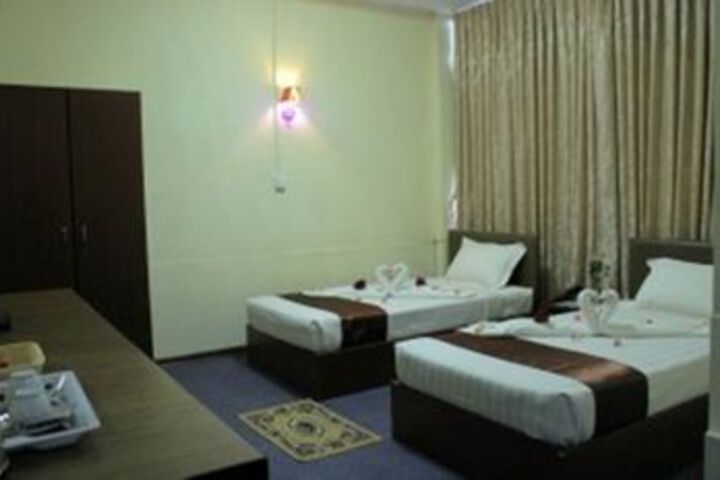 Room 9 of 17