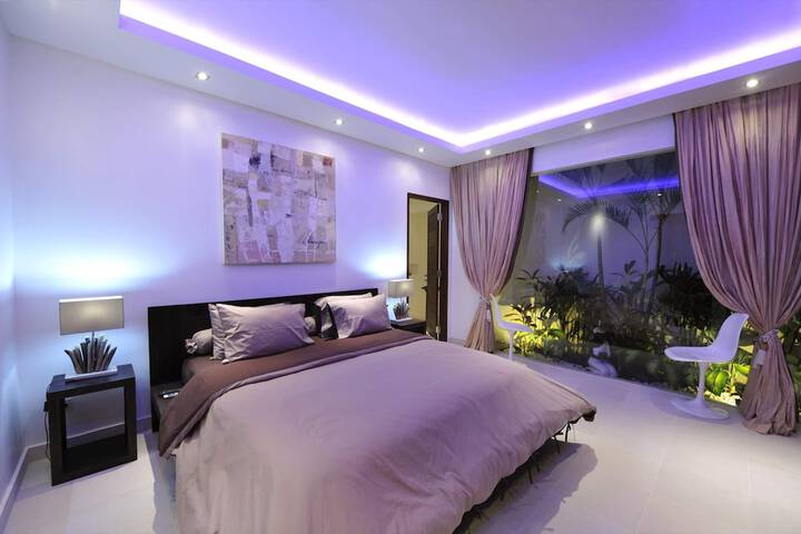 Room 8 of 60