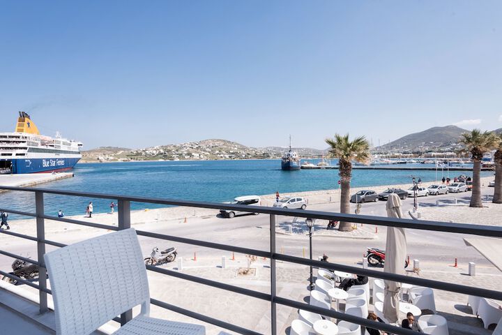 Hotel Oasis in Paros