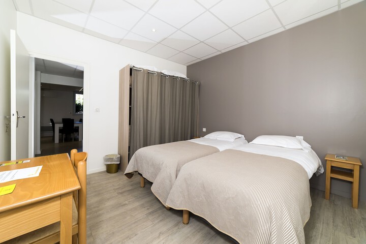 Room 13 of 44