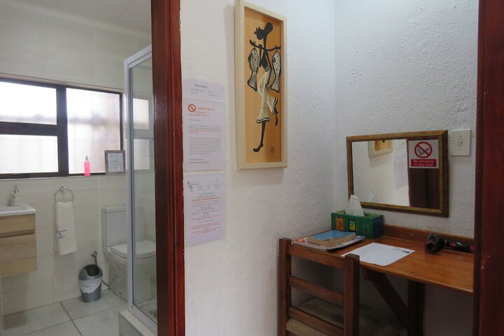 Room 18 of 76