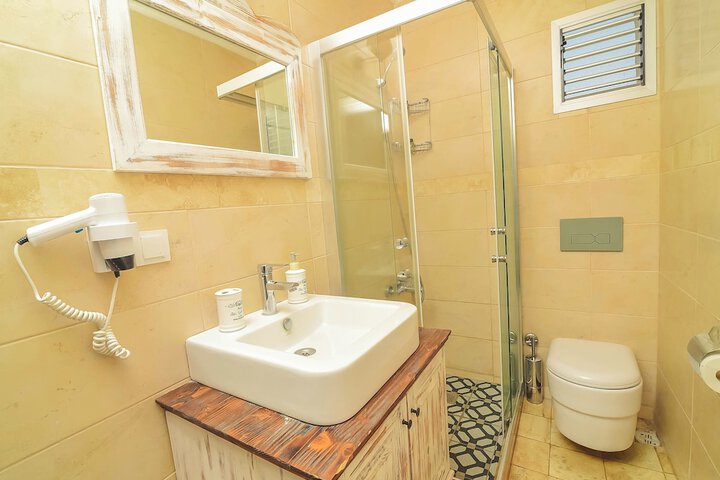 Room 45 of 78