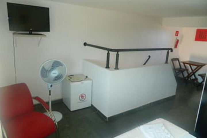 Room 68 of 90