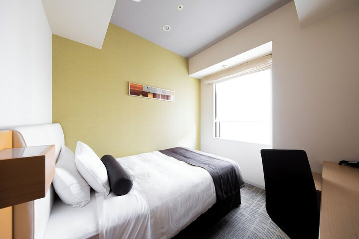 Room 25 of 62