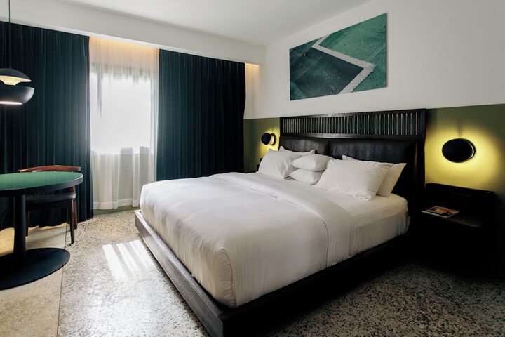 Room 5 of 27