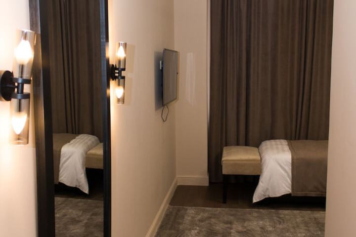 Room 13 of 43