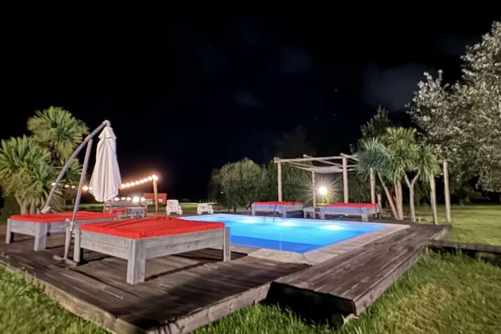 Pool 69 of 102