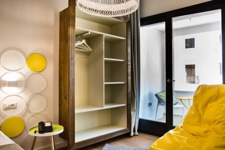 Room 29 of 53