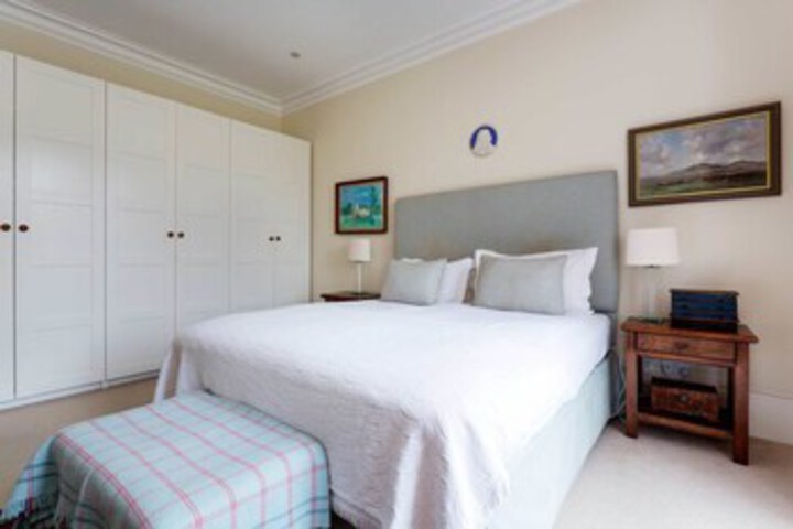 Room 9 of 20