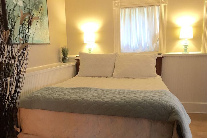 Room 7 of 135