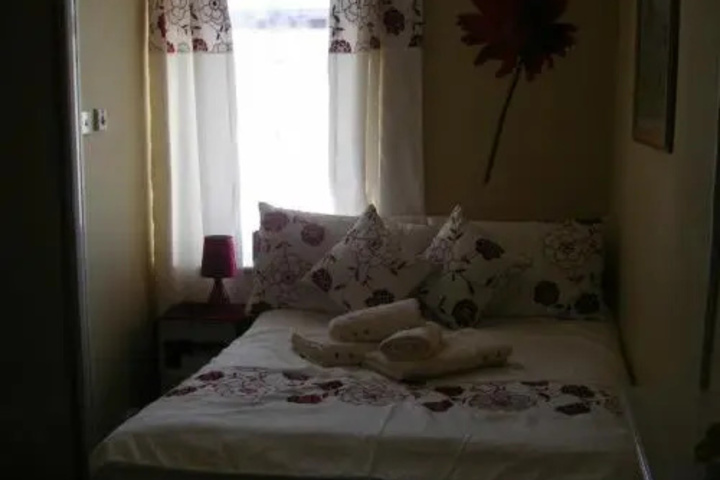Room 3 of 18