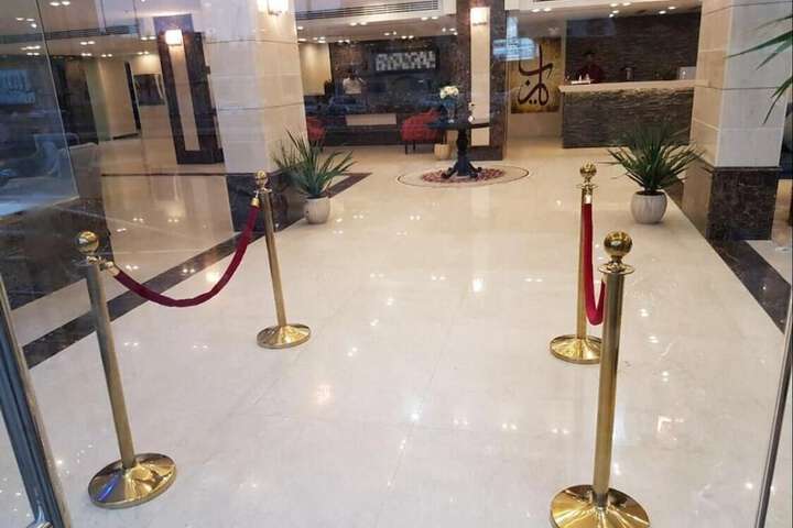 Entrance & Lobby