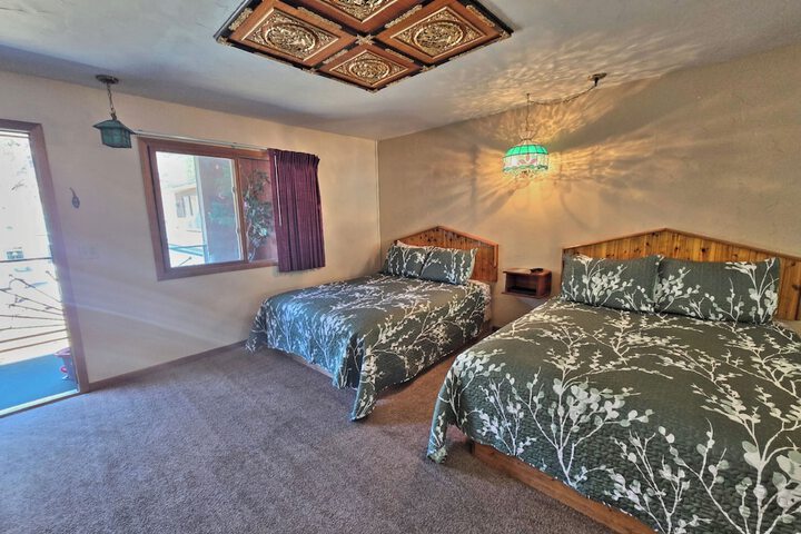 Room 38 of 183