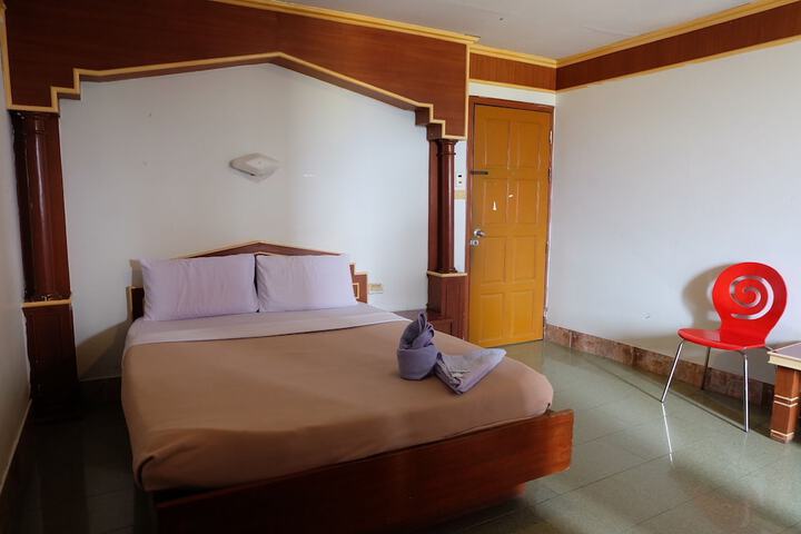 Room 6 of 20