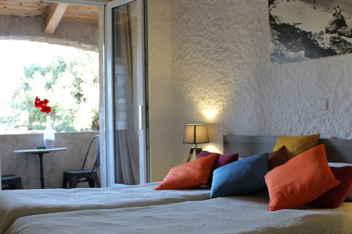 Room 15 of 113