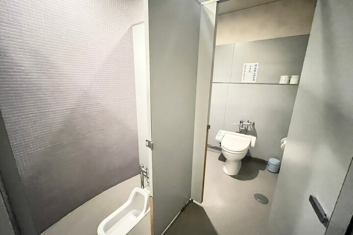 Room 26 of 44