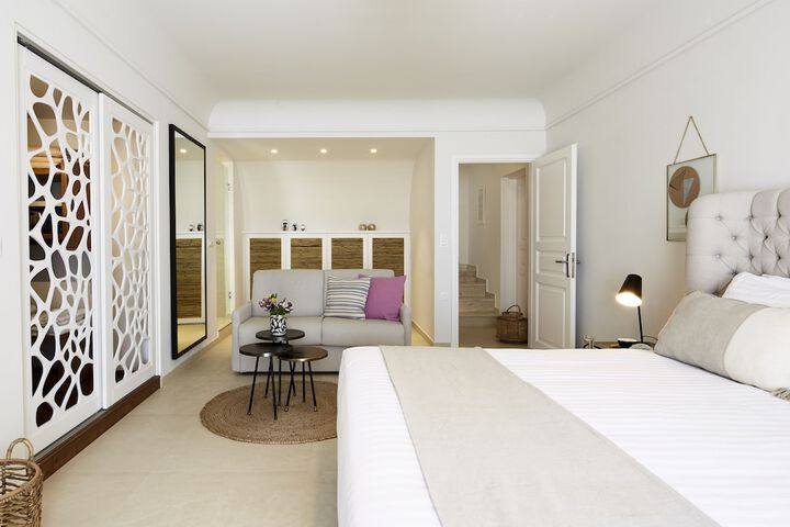 Room 13 of 295