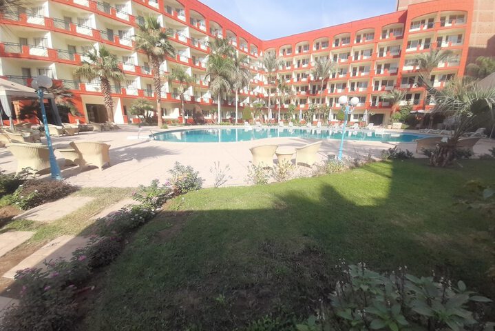 Hotel Exterior 36 of 37
