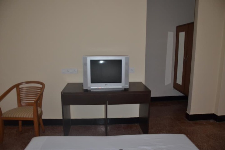 Room 11 of 23