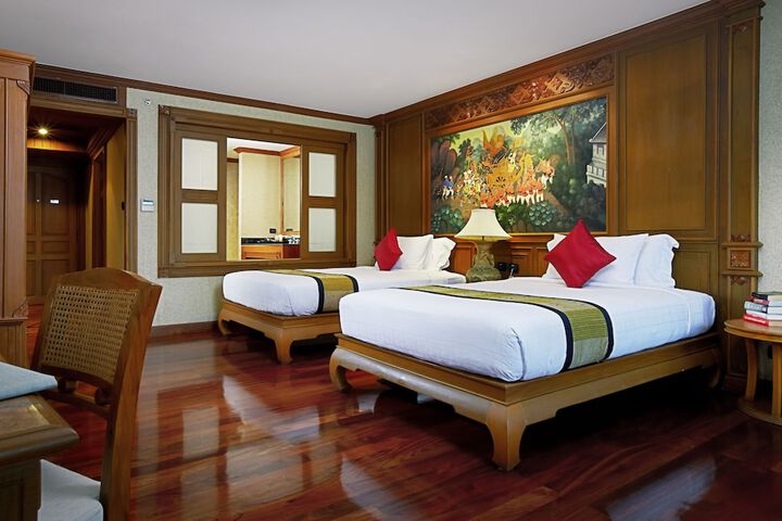 Room 6 of 45