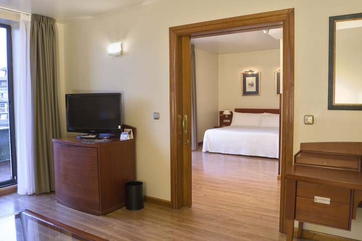 Room 13 of 63
