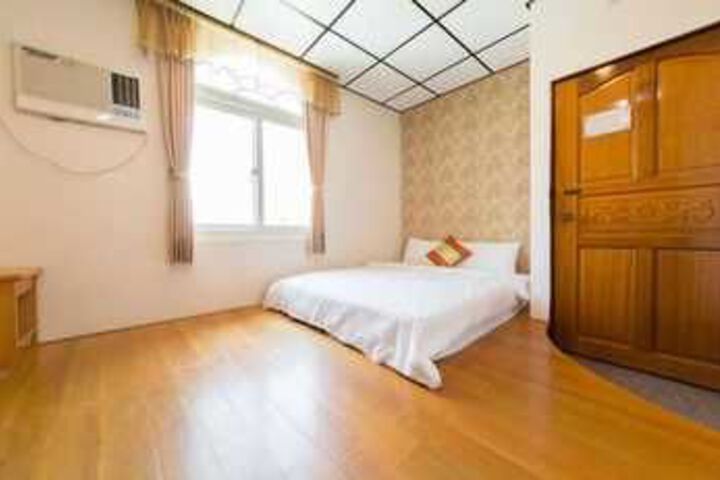 Room 20 of 21