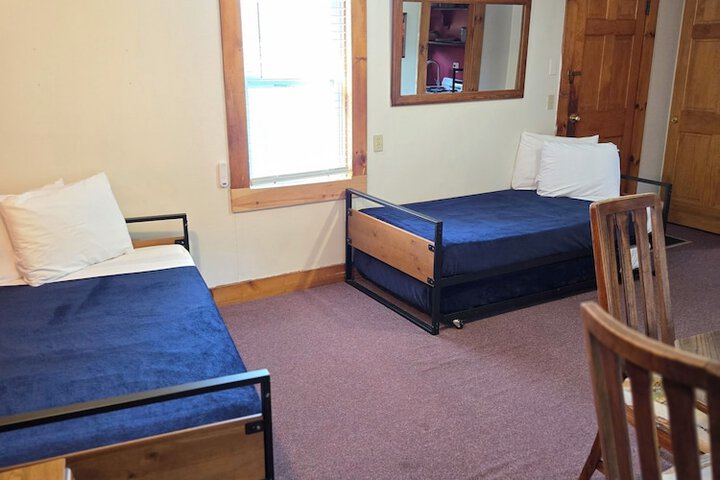 Room 33 of 69