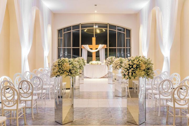 Ballroom/Hall 128 of 162
