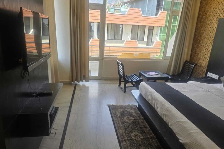 Room 7 of 30