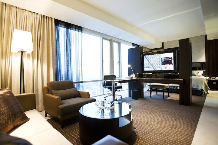 Room 30 of 66