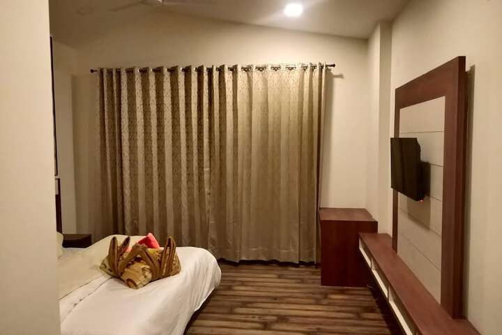 Room 15 of 54