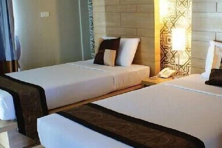 Room 5 of 49