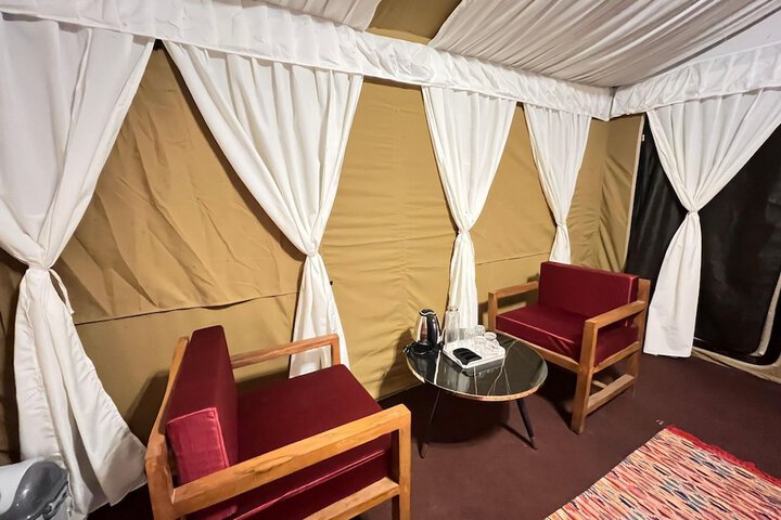 Room 7 of 33