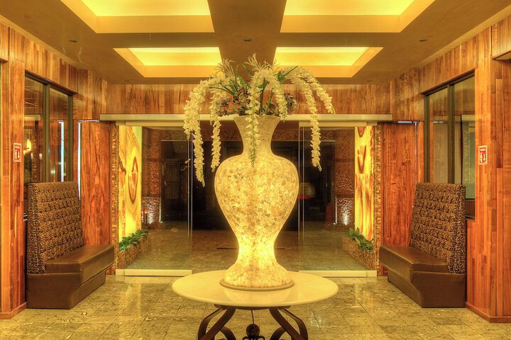 Hotel Interior 4 of 31