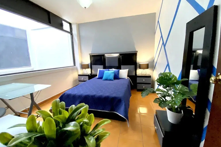 Room 4 of 27