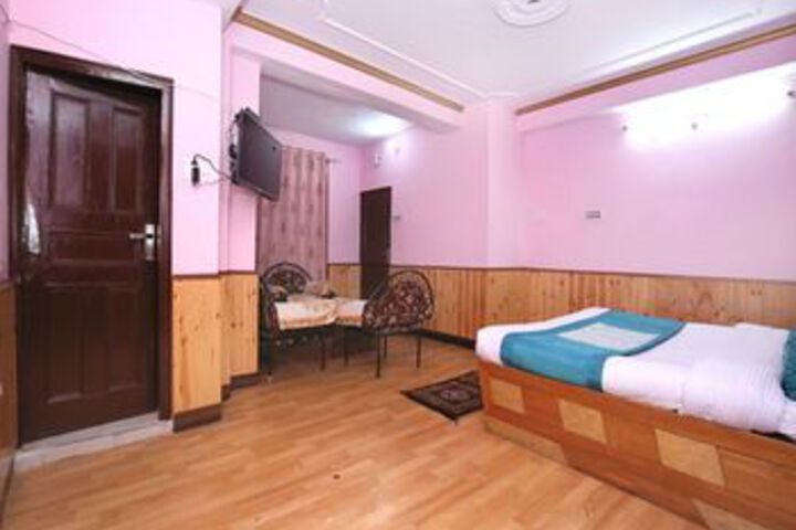 Room 8 of 21