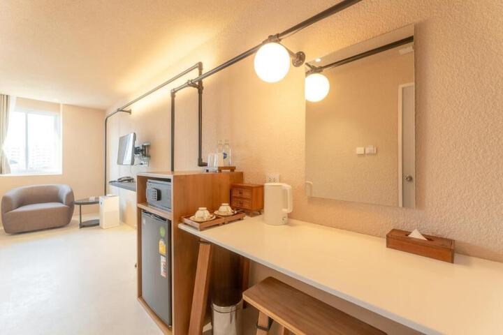 Room 14 of 65