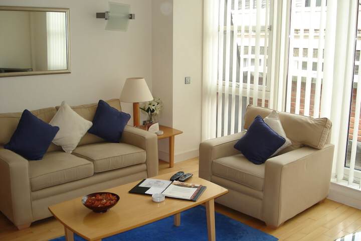 Room 6 of 14
